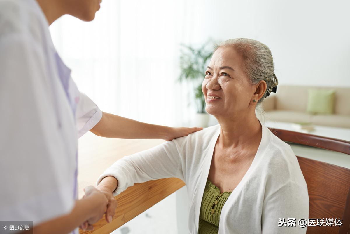 老年斑是怎么形成的？深度解析老年斑成因及防治方法，老年斑成因深度解析與防治方法探討，形成過(guò)程及應(yīng)對(duì)策略