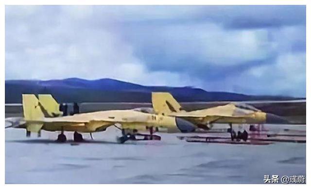 殲-16D，空中巨擘，中國新一代戰(zhàn)斗機(jī)的杰出代表，殲-16D，中國新一代空中巨擘，杰出戰(zhàn)斗機(jī)典范