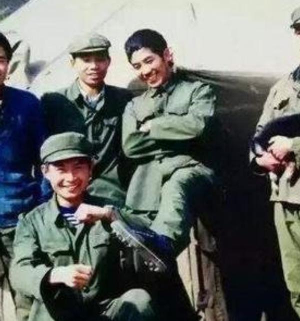 中國女兵的照片，展現(xiàn)力量與榮耀，中國女兵風采，力量與榮耀的展現(xiàn)