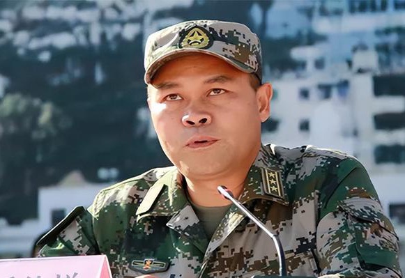 中部戰(zhàn)區(qū)總司令，英雄之魂，戰(zhàn)略之錨，中部戰(zhàn)區(qū)總司令，英雄之魂，戰(zhàn)略之錨