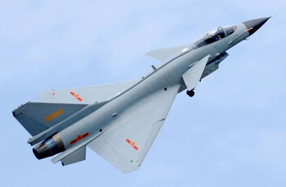 殲-10是單座還是雙座？全面解析中國空軍主力戰(zhàn)機特性，中國空軍主力戰(zhàn)機殲-10，單座還是雙座？全面解析特性
