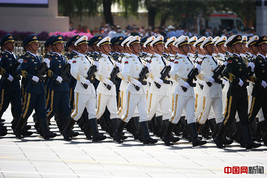 抗戰(zhàn)勝利70周年閱兵央視，回顧歷史，展望未來，央視抗戰(zhàn)勝利70周年閱兵回顧與展望，歷史印記與未來展望