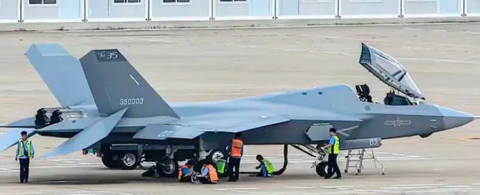 殲-35戰(zhàn)斗機首飛，探索未來空中力量的里程碑事件，殲-35戰(zhàn)斗機首飛，空中力量里程碑事件，探索未來空中霸主之路